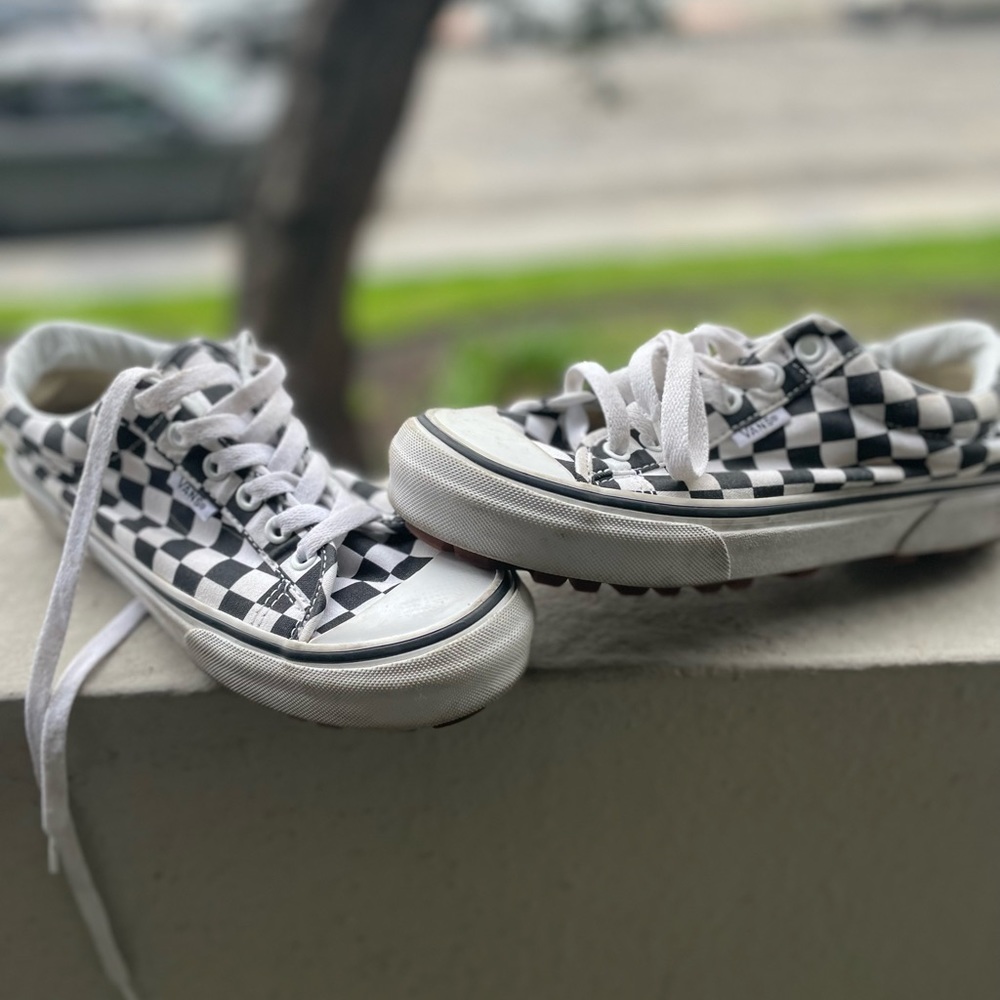 Vans - Picture 2 of 3